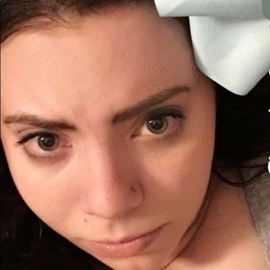 Meet your Posher, Candace